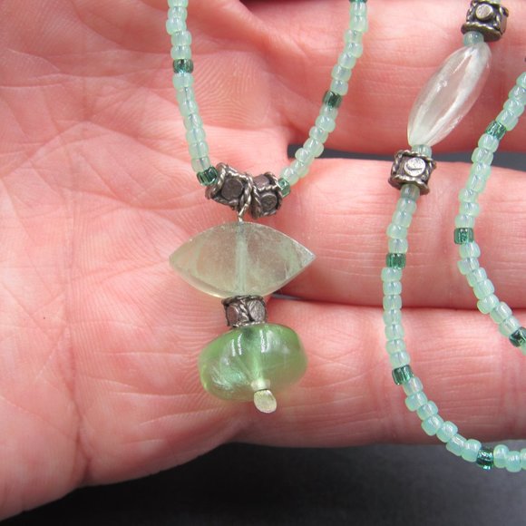 22" Sterling Silver Different Shades Of Jade Stone Necklace Vintage - Picture 3 of 7